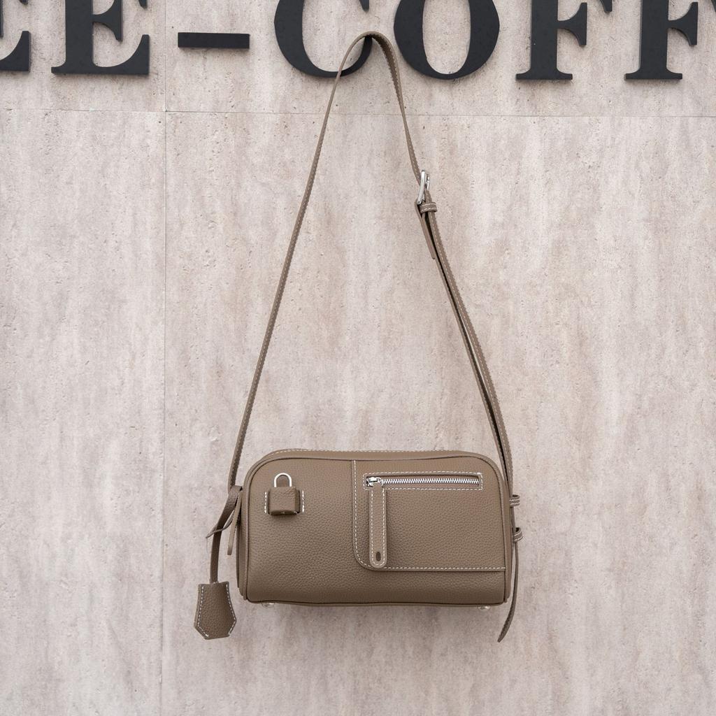 Cowhide Women's Bags Single Shoulder Women's Bags Niche Fashion Practical Pillow Bags Portable Soft Leather Shoulder Bags