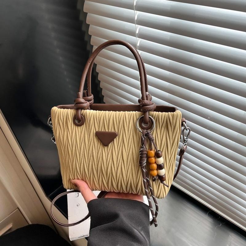 

Small-scale Designed Pleated Crossbody Bag with A Bucket-shaped Handle жовтий