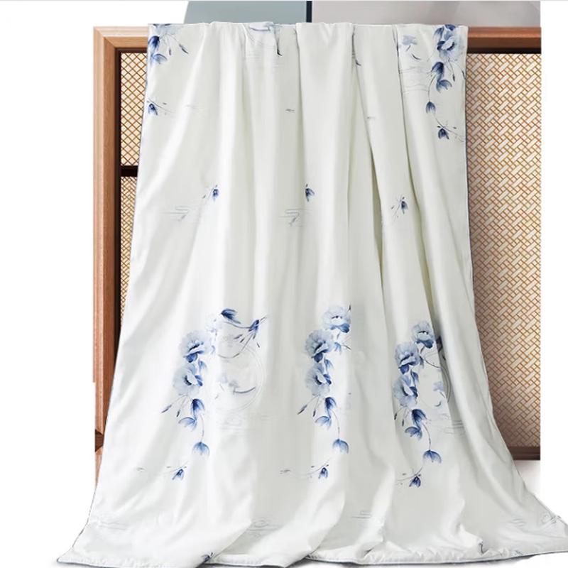 Mengjie Silk-Touch Refreshing Quilt, Flower Garden Print