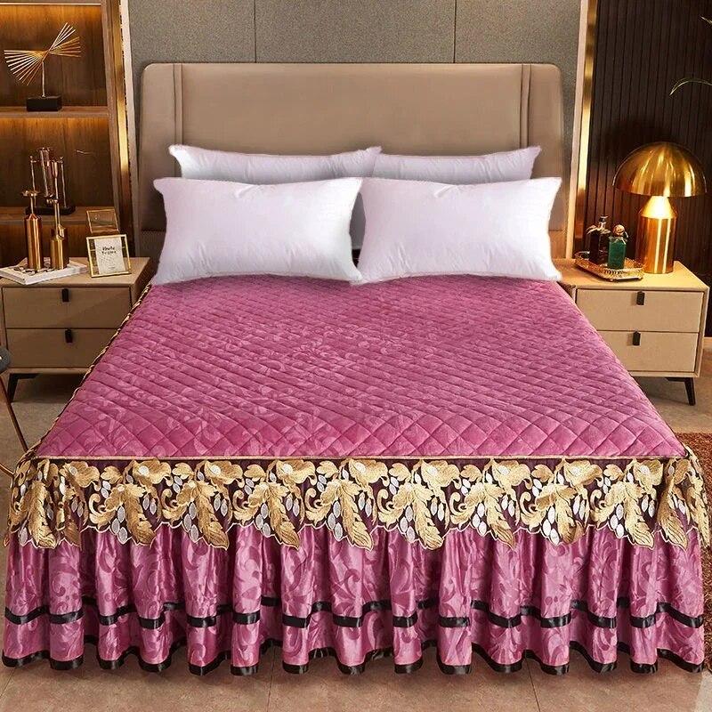 Plush Winter Warm Bedspread On The Bed Thickened Bed Skirt-style Embroidery Cotton Quilt Bedding Cover with Pillowcases