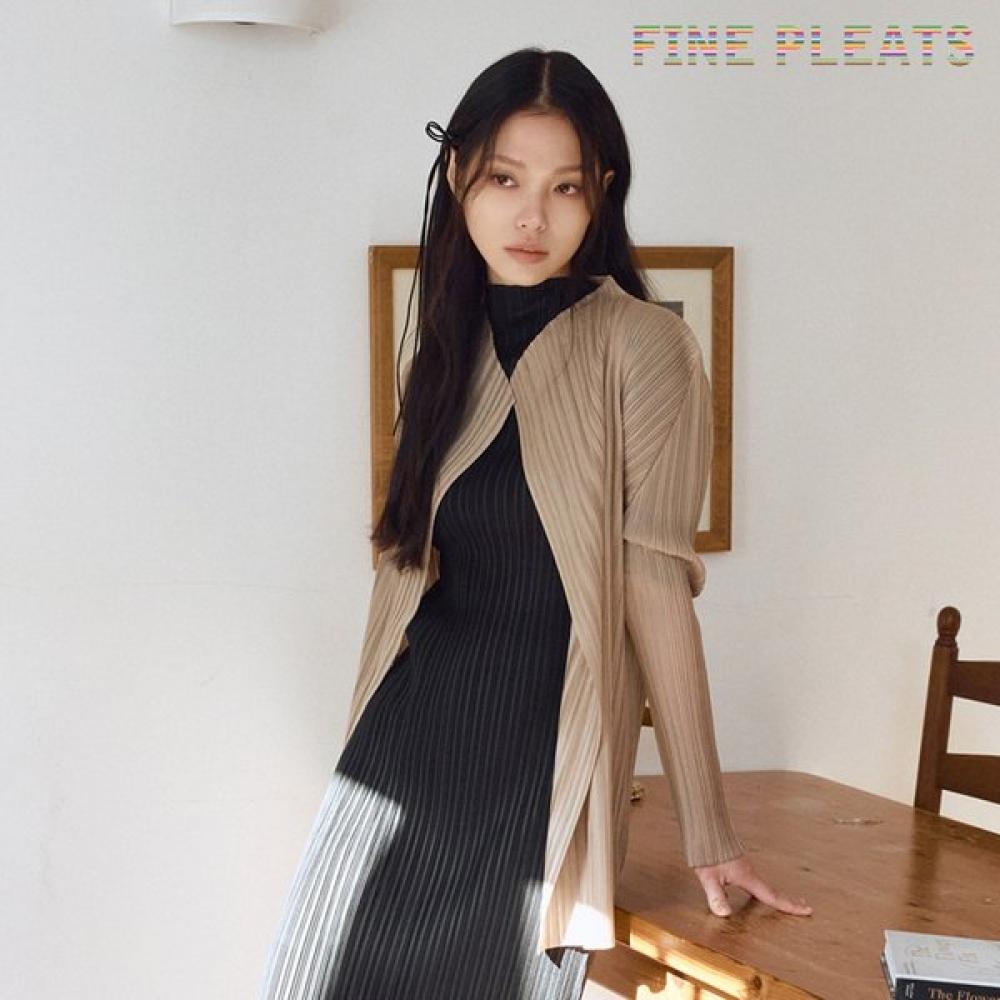Fine Pleats Basic Half Cardigan Oatmeal FREE