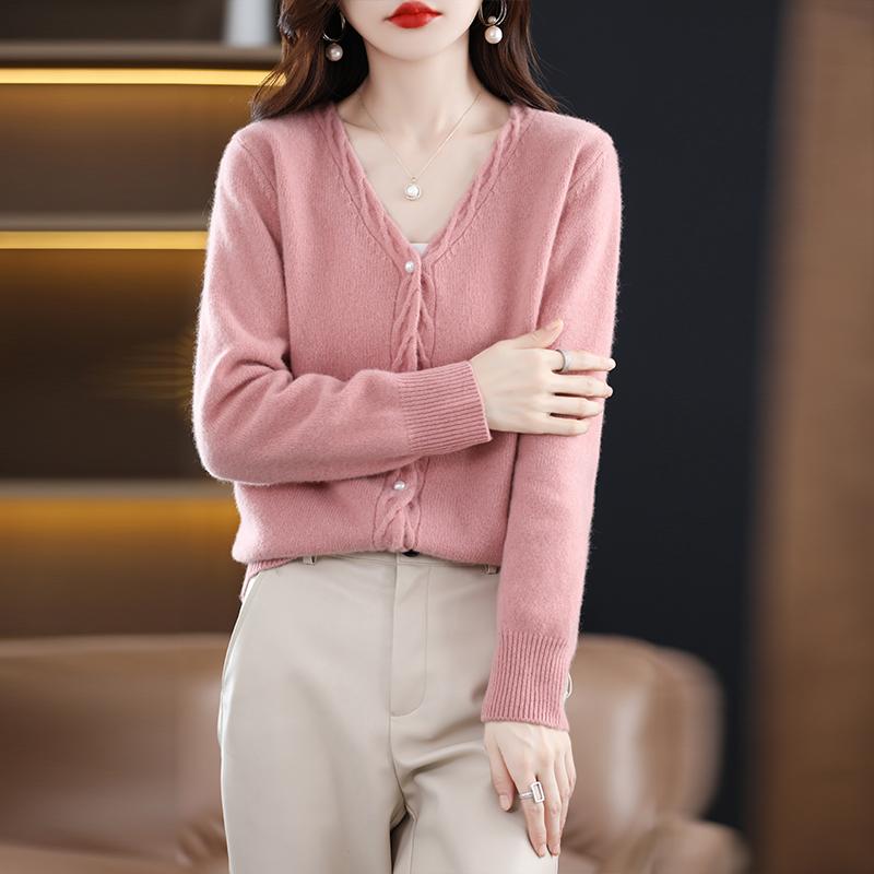 Dámský kašmírový kardigan Qinghe kašmír 30% kašmír 70% vlna podzimní a zimní kašmírový zahuštěný kardigan měkký a hřejivý