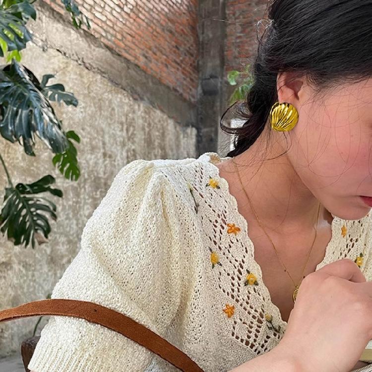 Small Shells Shaped Metal Earring Sweet Cool Studs Earring Cartilage Jewelry