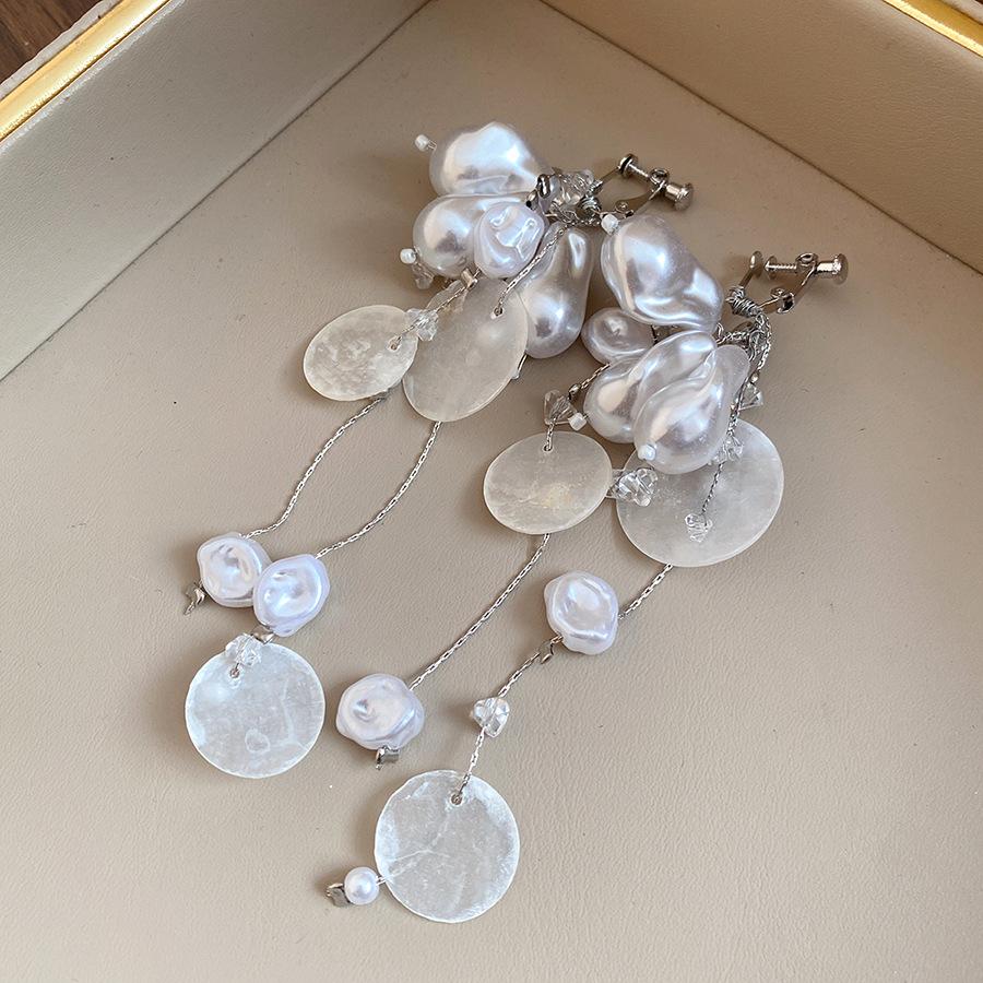 

French retro pearl shell fringed earclips niche high-end exquisite temperament earrings fashion versatile earrings women