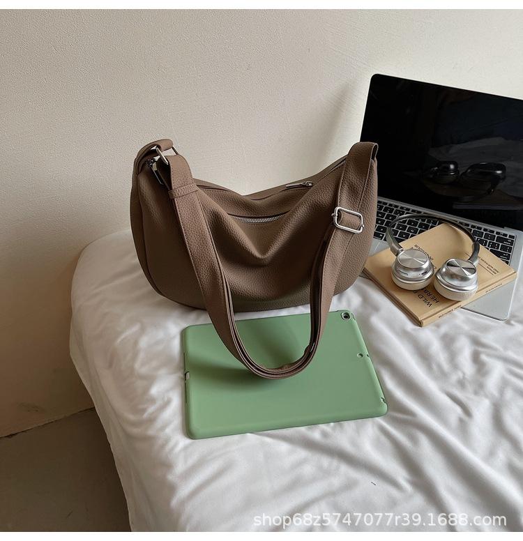 

Fashion simple bag women s 2025 new popular high-end shoulder saddle bag casual versatile dumpling bag messenger bag хаки
