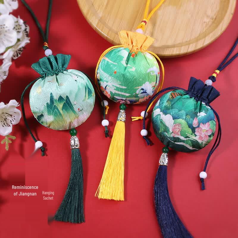 

Dragon Boat Festival Ancient Style Mugwort Sachet Car Charm