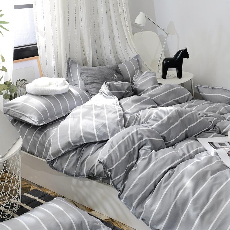 Silný kartáčovaný čtyřsezónní tištěný malý čerstvý čtyřdílný set a třídílný set ložního povlečení povlak na přikrývku