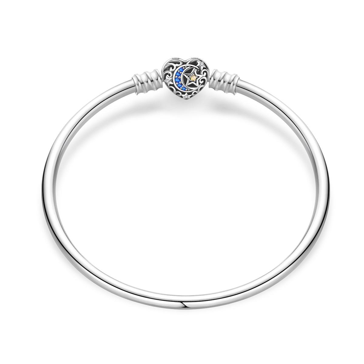 Celestial Charm Bracelet With Heart Moon Star Pendant And Beaded Accents For Women 17CM