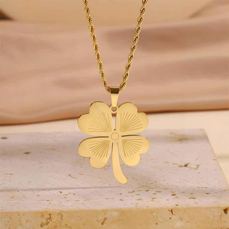 Stainless Steel Necklace Female European and American K Gold Petal Four-leaf Clover Necklace High-end Light Luxury Twist Chain