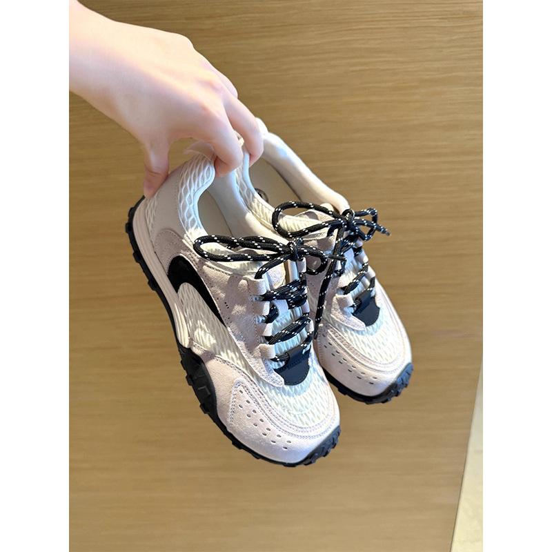 Retro contrasting color splicing flat-bottomed German training shoes for women's 2025 new versatile, comfortable and breathable casual sports Forrest