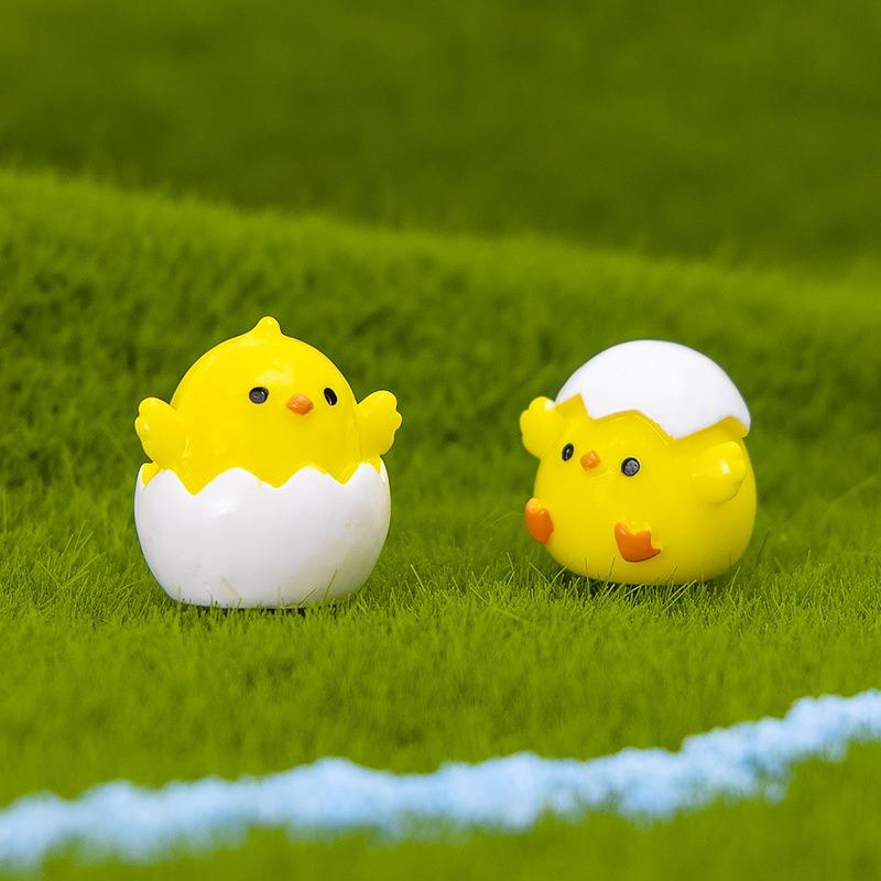 4 Stück Cartoon Niedliches Eierschalenküken Mikrolandschaft Gartenbau Kleines Ornament Mini Gelbes Küken DIY Harz Handwerk Neu