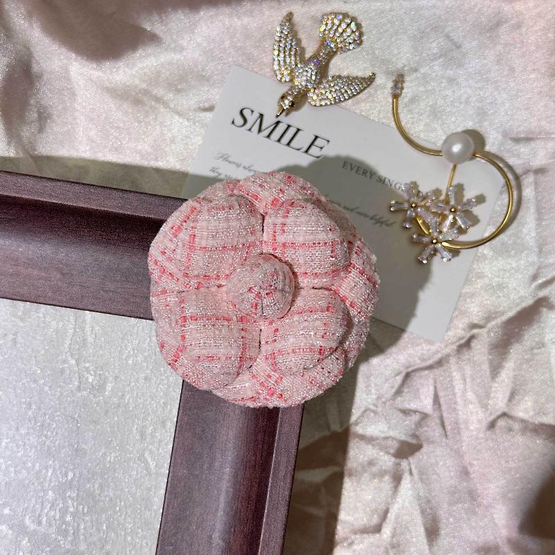 French Style Fabric Camellia Brooches Vintage Elegant Flower Lapel Pins For Women Fashion Wedding Party Badge Accessories Gifts