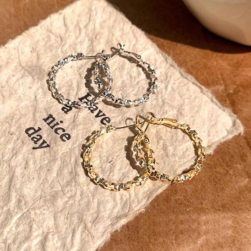 Exquisite Silver Hoop Earrings: Light Luxury, High-End Design for Women