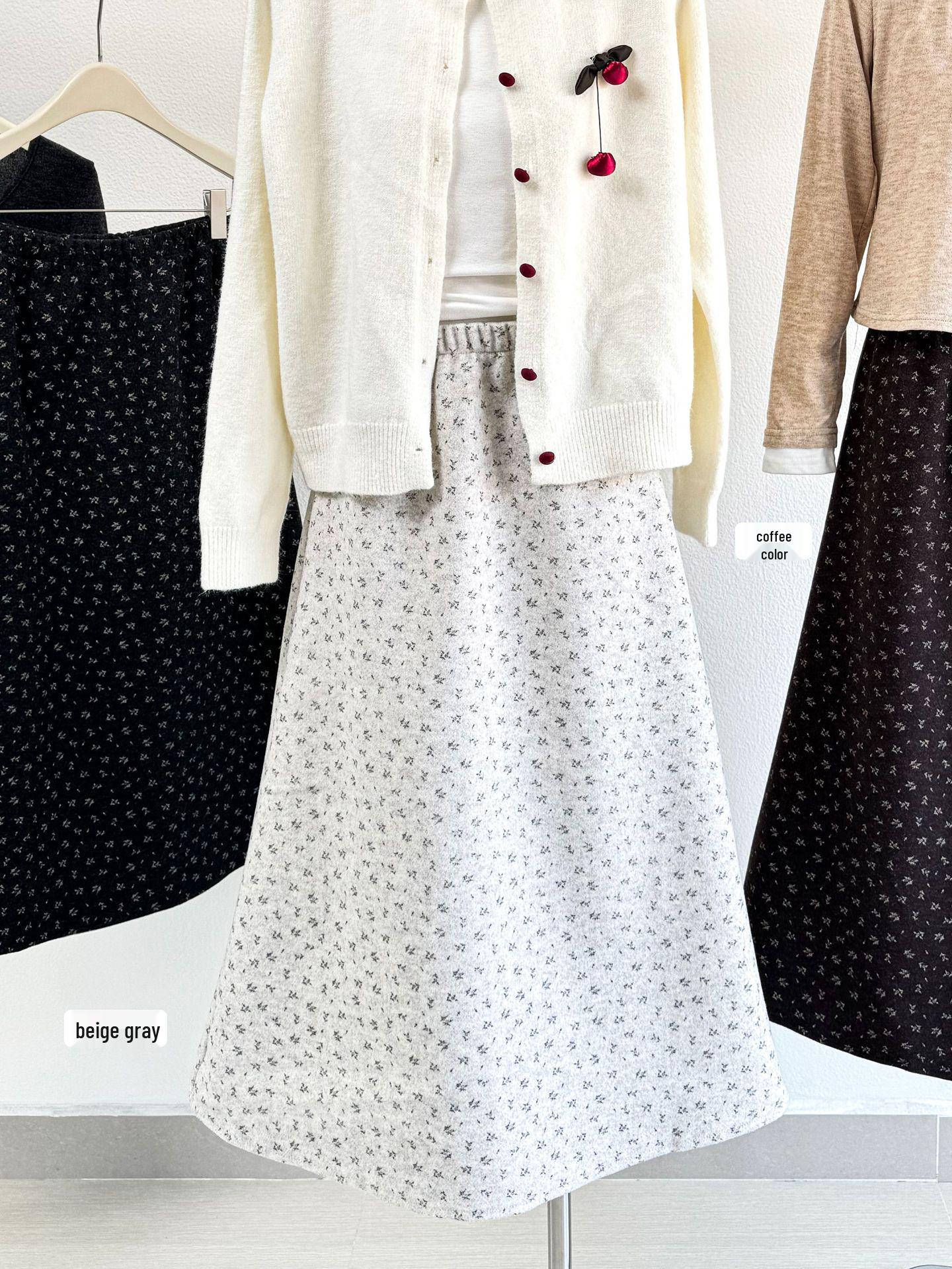 

Korean Floral Wool Plaid A-line Skirt: Textured, Elastic Waist, Versatile Slimming Mid-length for Autumn/Winter One Size