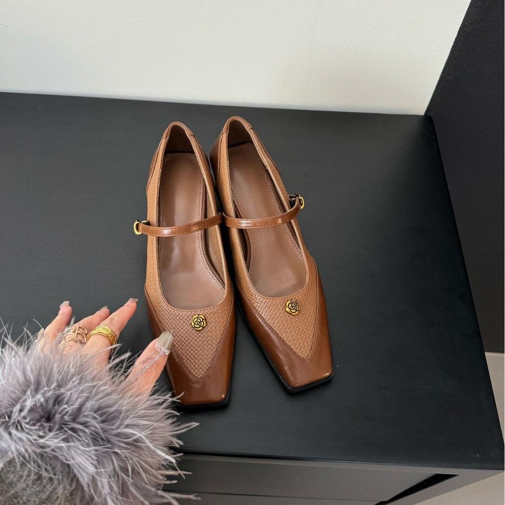 Camellia retro single shoes women's thick heels are not tired of feet Korean version niche high heels woven high-end shoes women's versatile