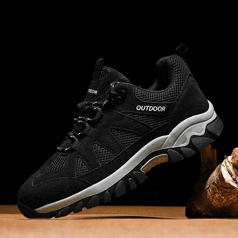 Large size couple shoes four seasons new outdoor running mesh breathable shoes casual hiking shoes