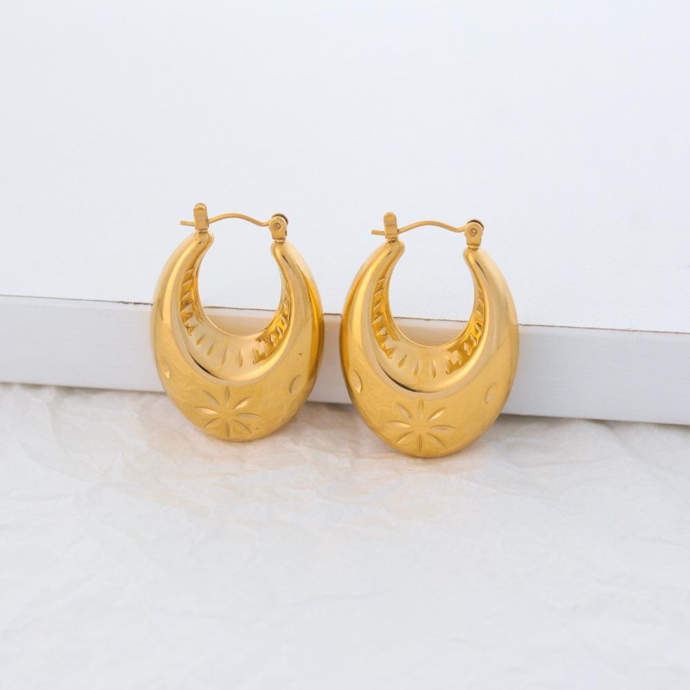 18K Gold Titanium Steel U-Shape Pattern Earrings - Elegant, Non-Fading, Versatile.