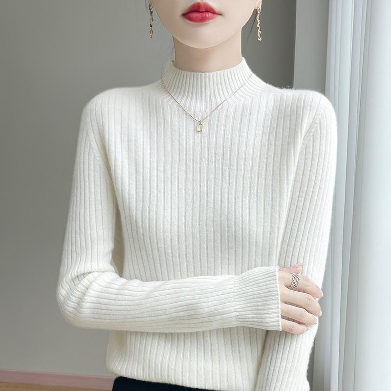 For The Autumn and Winter Collection Pair It with A Women's Sweater A Semi-high-neck Pull-out Long-sleeved Knitted Sweater As A Base Layer