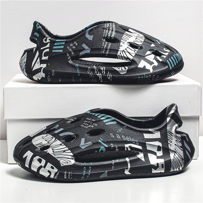 EVA step on shit hole shoes summer wear large size couple bag head sandals men breathable casual beach shoes