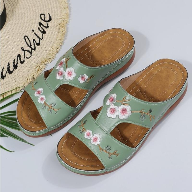 

2025 Пляжные римские женские туфли на толстой подошве с покатым каблуком и формой рыбьего рта Большие разноцветные сандалии с вышивкой для женщин 35 светло-зеленый