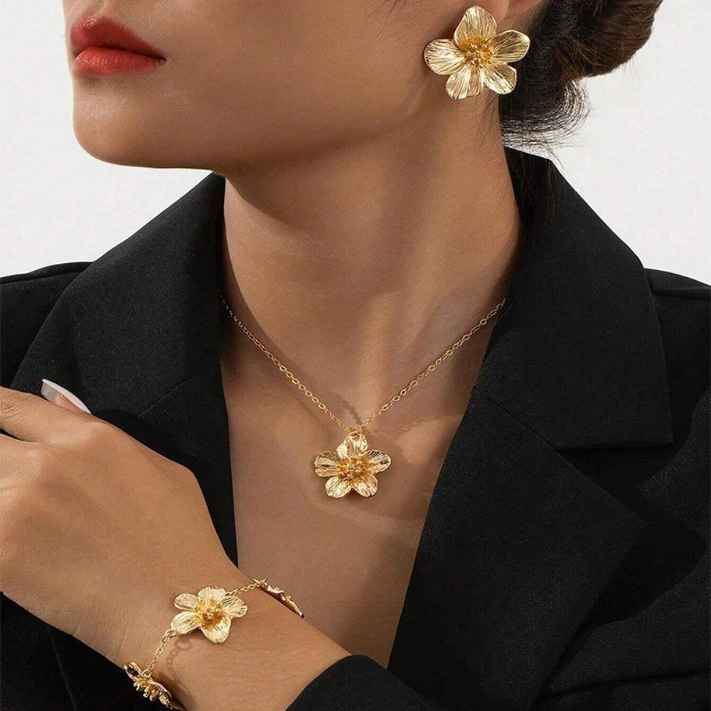 Exaggerated Metal Big Flower Earrings Necklaces Rings Set For Women Vintage Simple Geometric Texture Floral Wedding Jewelry Gift