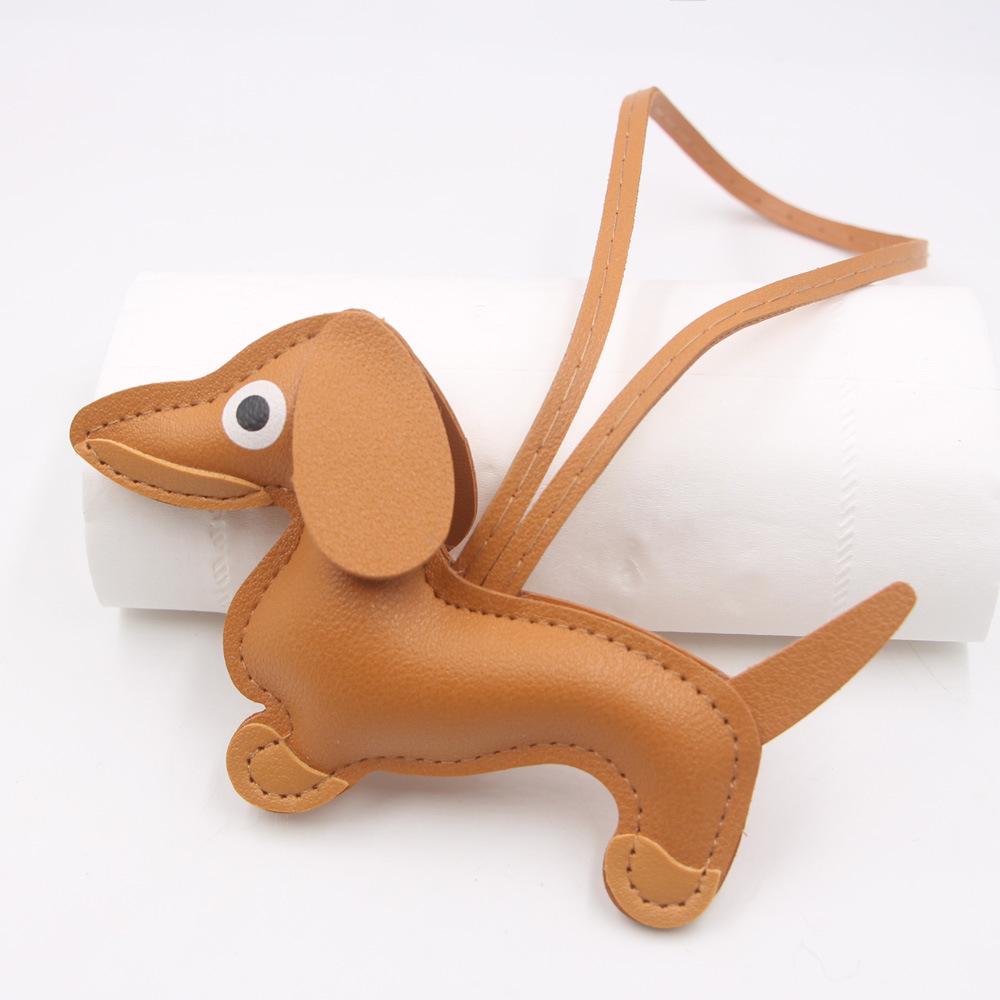 Charm de Couro Dachshund Desenho Animado em Estoque, Chaveiro de Cachorro e Acessório para Capa de Celular
