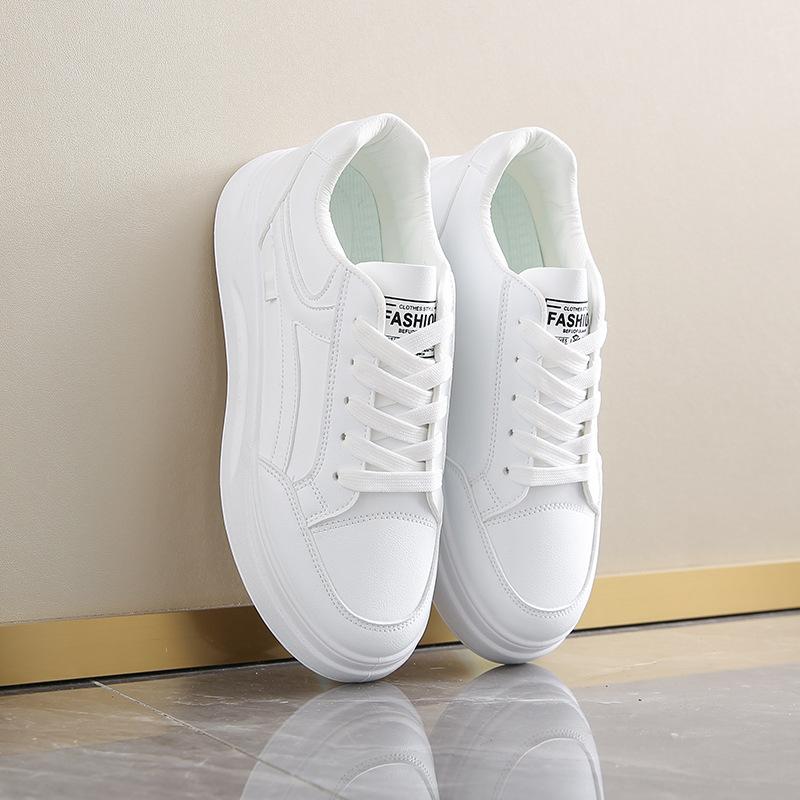 Spring new ins soft-soled student sports and leisure shoes board shoes