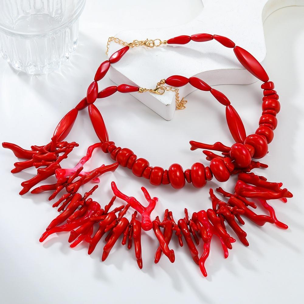 Rote Korallen-Choker-Halskette für Damen Böhmisch Unregelmäßige Perlen Geometrisch Doppellagige Halsketten Trendige Schlüsselbein-Ketten Schmuck