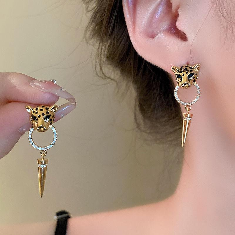 

Модные классные серьги в стиле хип-хоп с леопардовым узором