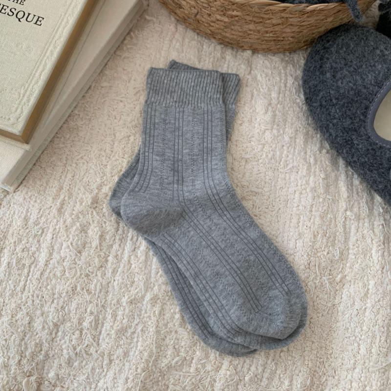 Women's Autumn Fashion New Grey Medium Tube Pile Cotton Socks