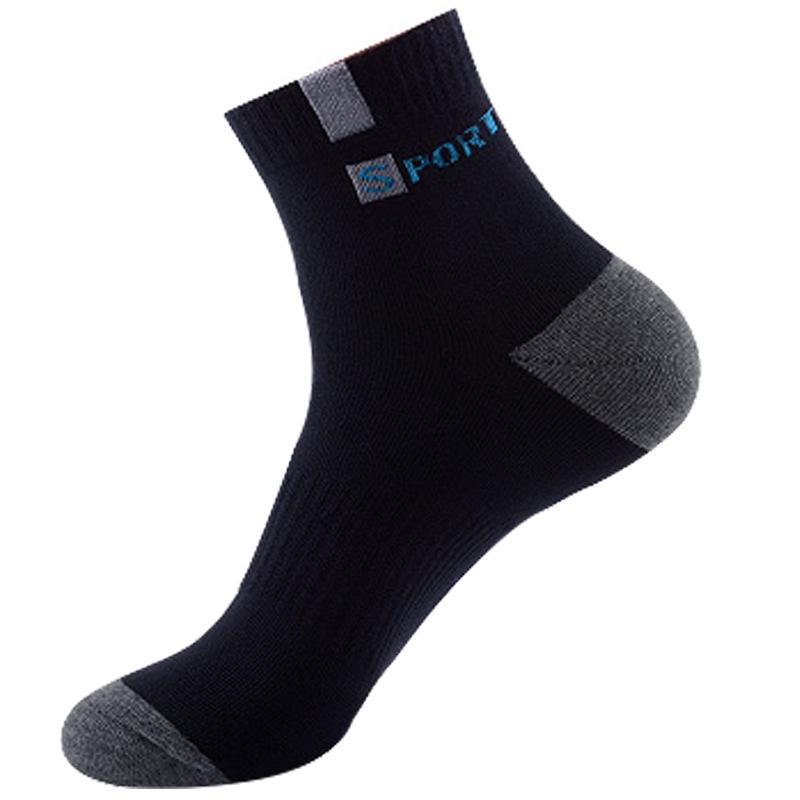 European & American Autumn/Winter Men's Mid-Calf Sport Letter Socks - Breathable Cotton