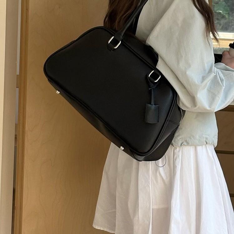 Korean Niche Bowling Bag Women's 2025 New Trendy Retro Armpit Bag Large Capacity Portable Shoulder Briefcase