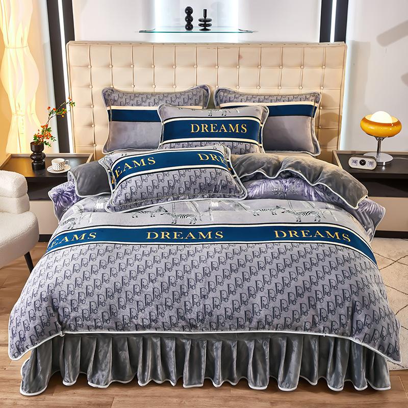 

Легкий Роскошный Утолщенный Молочный Флис Четыре Предмета Теплый Двусторонний Флисовый Пододеяльник Детский Флис Антистатический Коралловый Флис Комплект 1.2m skirt 3pc(quilt cover 150 * 200m)