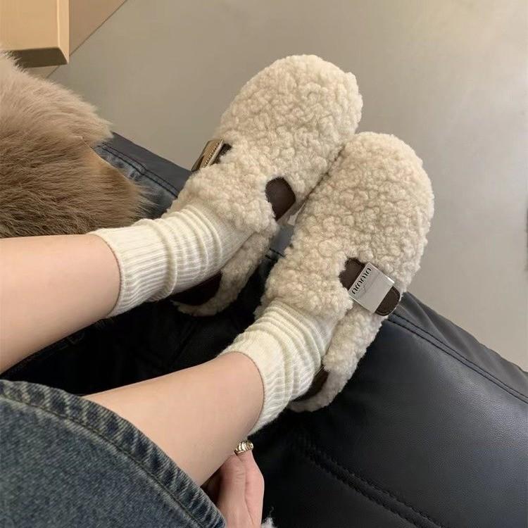 One pedal of fluffy shoes for women to wear outside, winter 2025 flat-bottomed warm lamb wool beanie shoes cotton shoes for women to wear outside