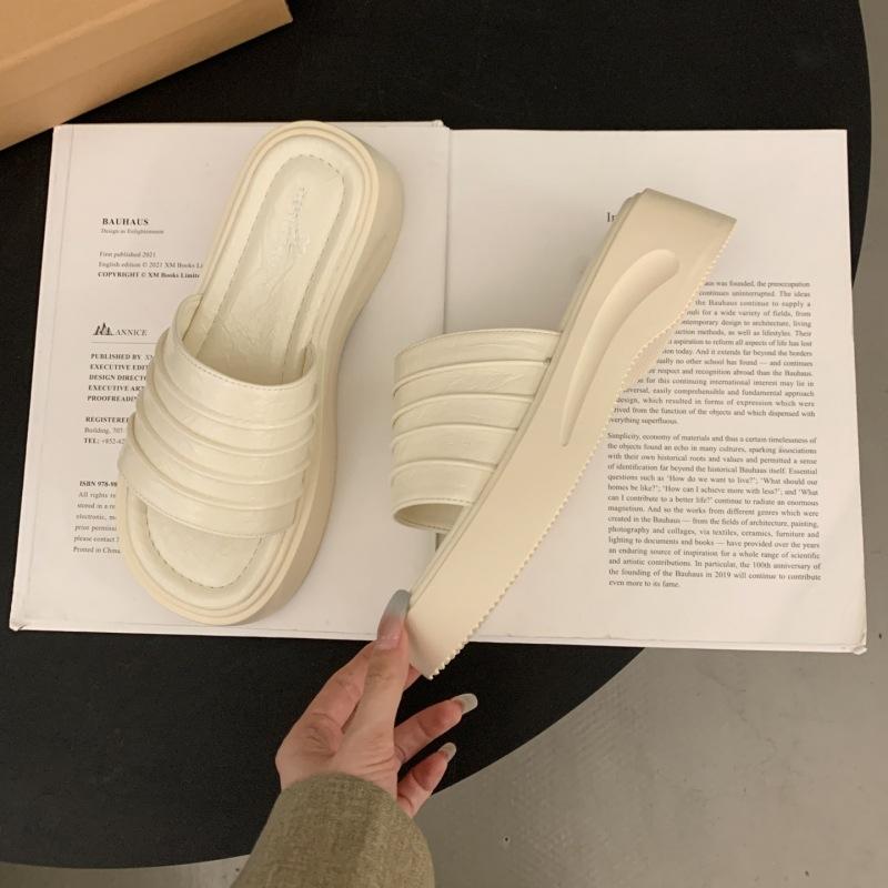 Thick Bottom Heightens Wrinkled Leather One-word Slippers Women's Summer 2025 New Outer Wear Soft Leather Soft Waxy Muffin Bottom Cool Slippers