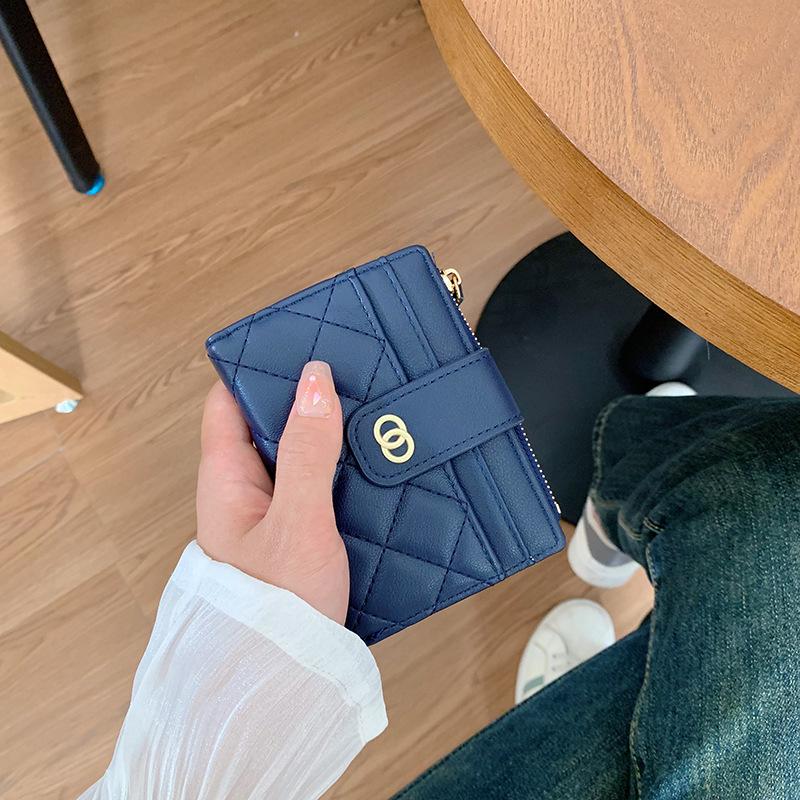 

Женский короткий кошелек в корейском стиле с отделениями для карт и монетницей темно-синий
