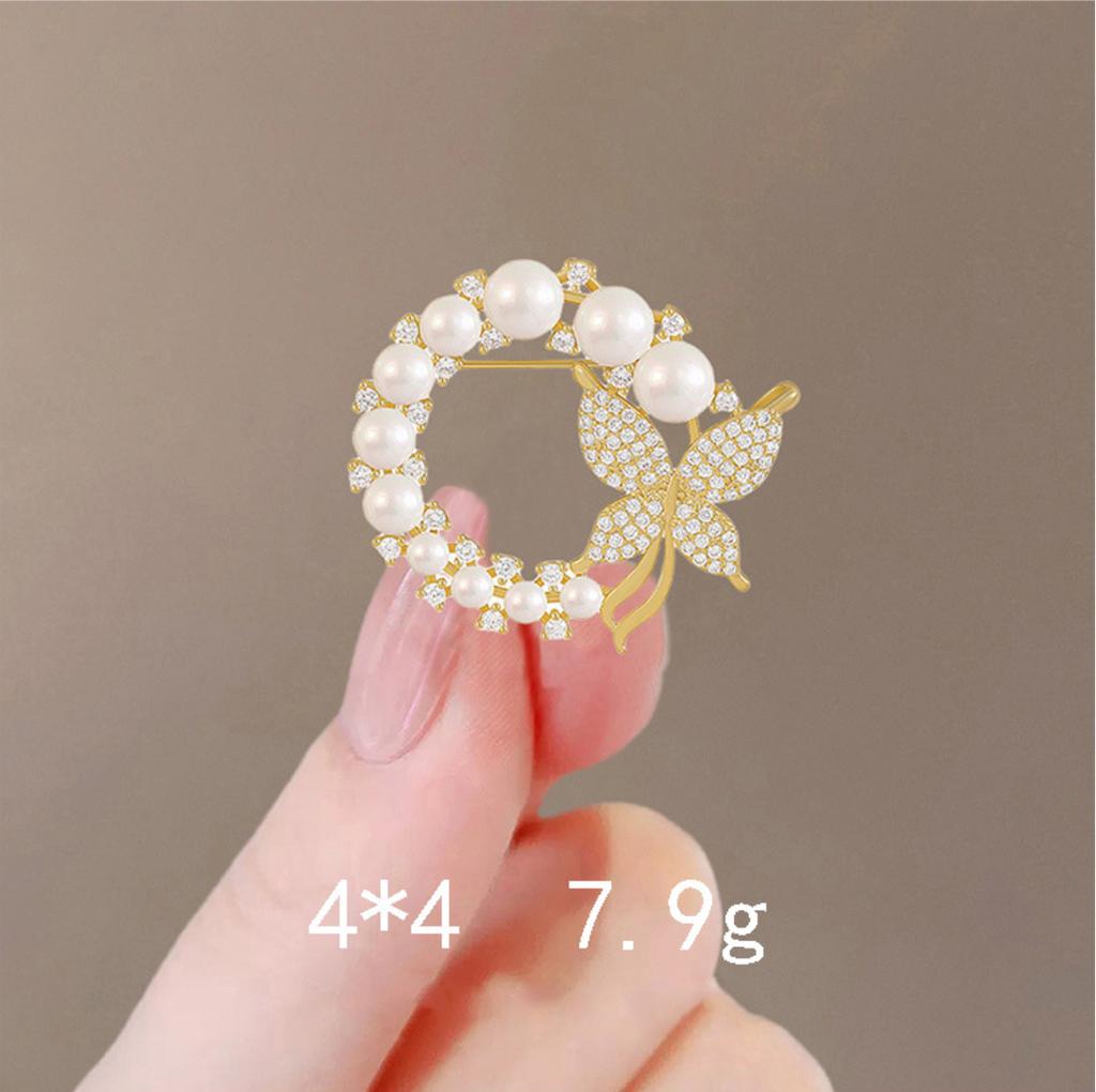 Modische Perlen-Schmetterling Strass Broschen für Damen Elegante Metall Befestigungs Kleider Pins Täglicher High-End Schmuck