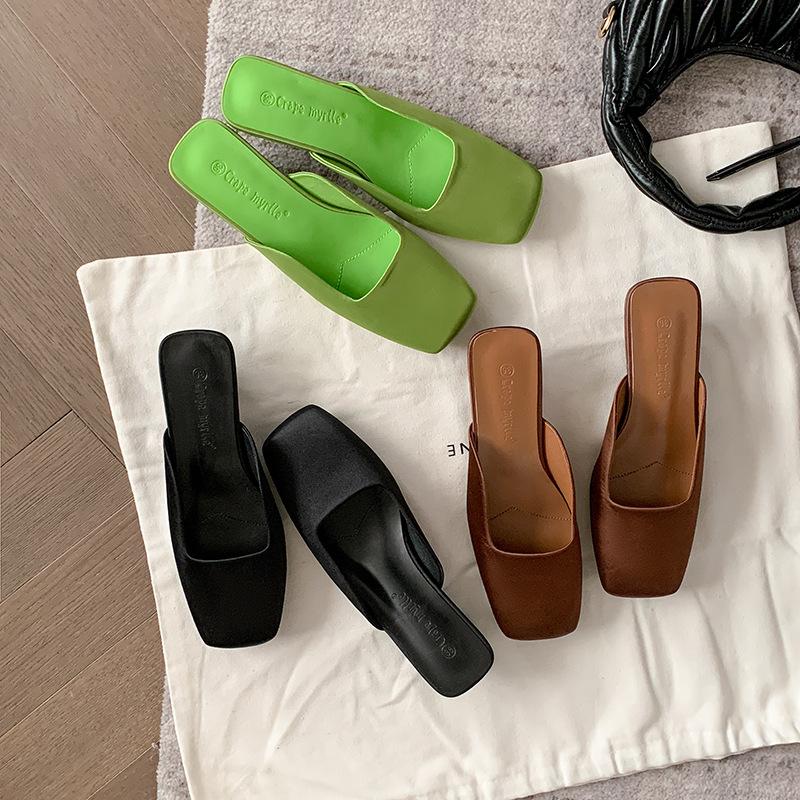 Grape Mom 2025 Summer New Square Head Bag Head Satin Triangle Heel Muller Sandals Women Summer Outer Slippers Women