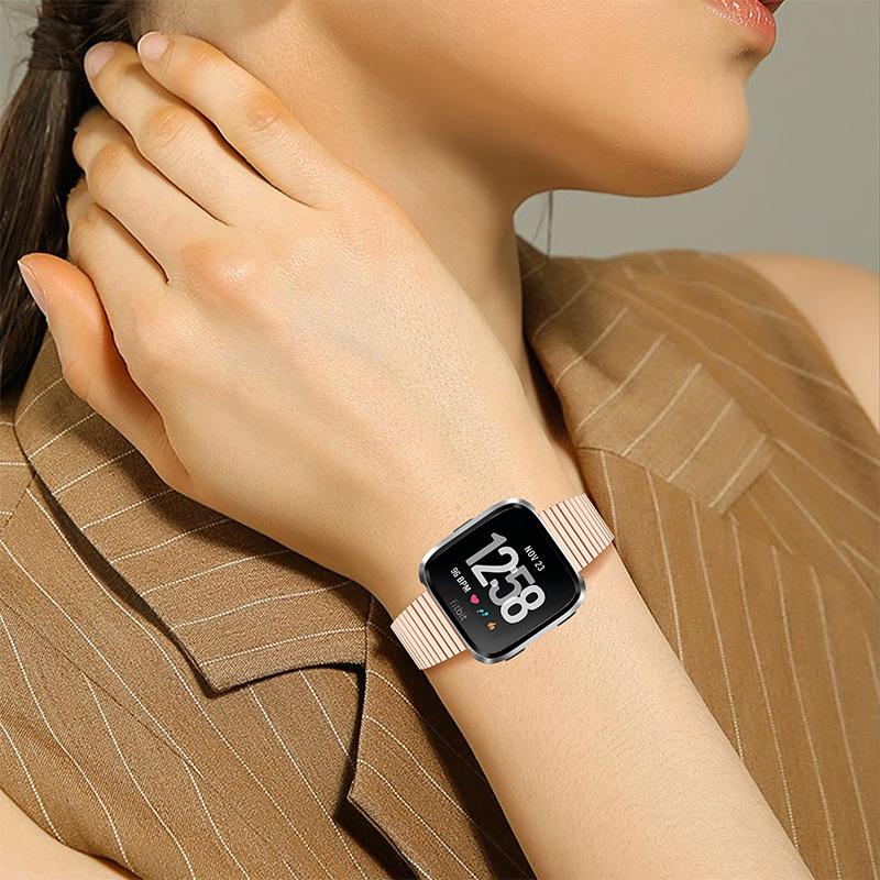 Stylish Stainless Steel Wrist Strap with Double Buckle Side Textured Band Smart Watch Accessory for Fitbit Versa/Versa 2/Versa Lite/Versa SE
