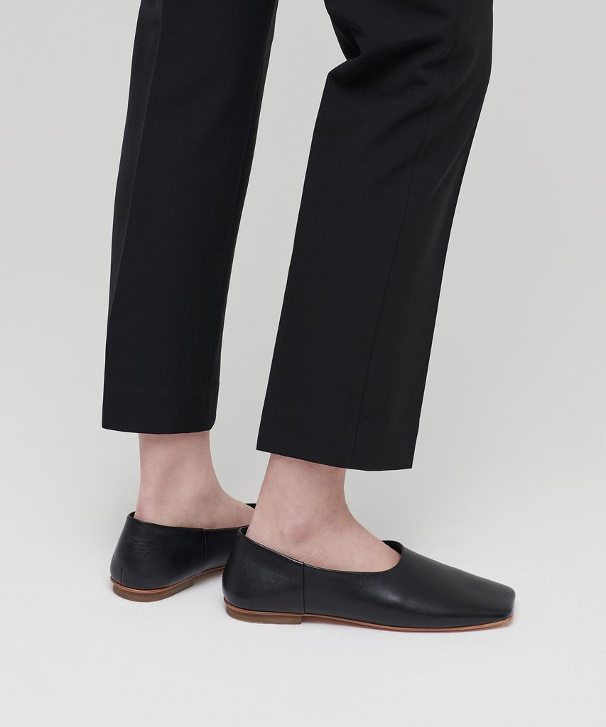 MUSINSA STANDARD WOMAN Women'S Fluid Slim Straight Slacks [Black]
