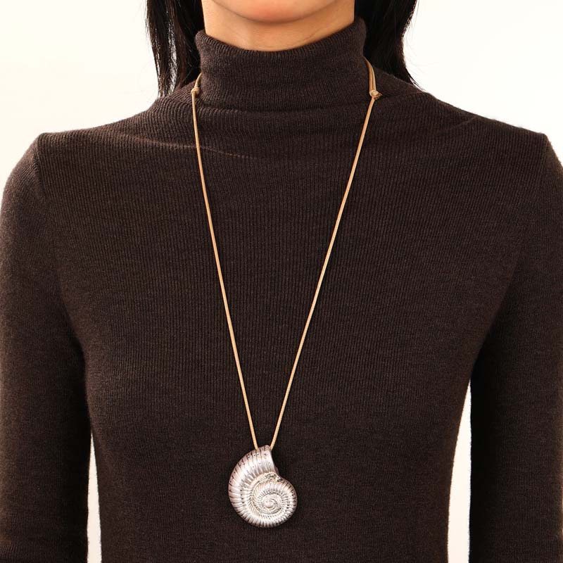 Exaggerated Metal Big Starfish Pendant Necklace for Women Punk Hip Hop Handmade Long Sweater Chain Necklaces Jewelry Accessories