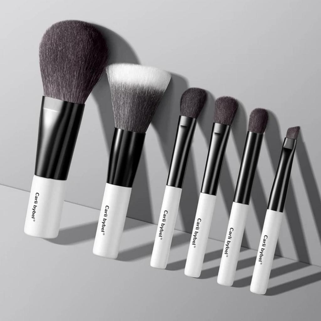 CARLI BYBEL Makeup Brush Set, Portable, Travel-Friendly, Soft Bristles, Mini Eyeshadow Brushes, Loose Powder Brush