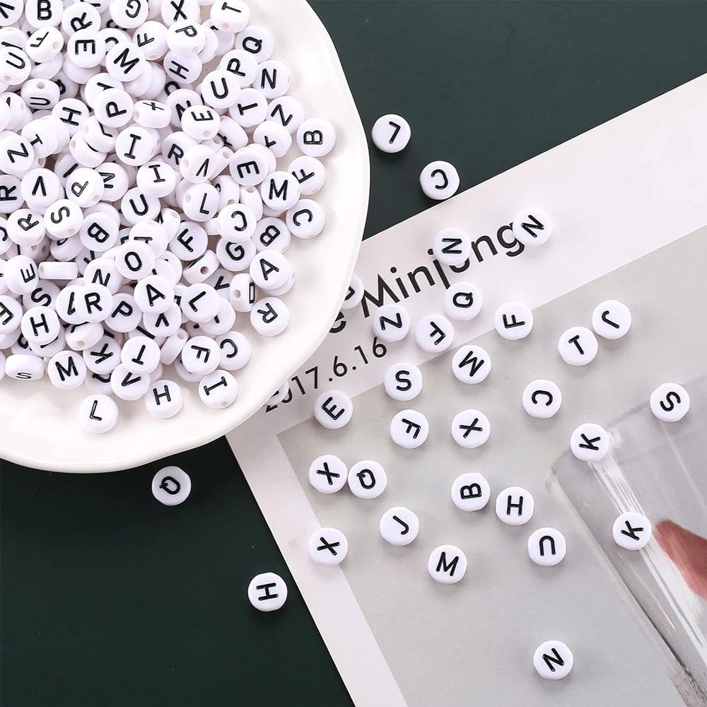 110/220/450Pcs Black On White Alphabet Beads Round Acrylic Letter Beads 7mm White Letter Beads Letters A-Z Beads for Jewellery Crafts(7mm Black-White)