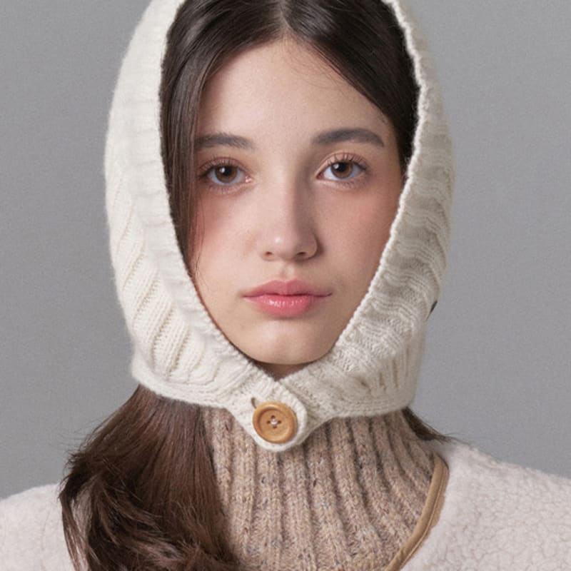 

БЕЛАЯ ПУСТЫНЯ Вязаная шапка-ушанка с капюшоном Альберта (6 цветов) INDIE PINK_Free