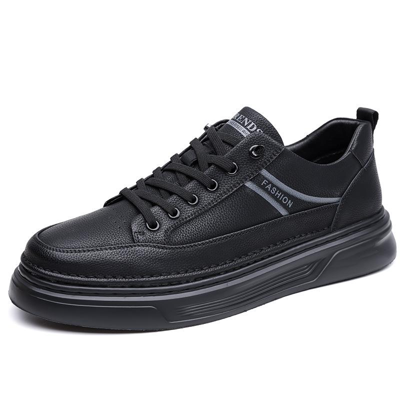 

Leather shoes men s new autumn trend leather breathable versatile shoes men s shoes soft sole light casual board shoes 44 чорний