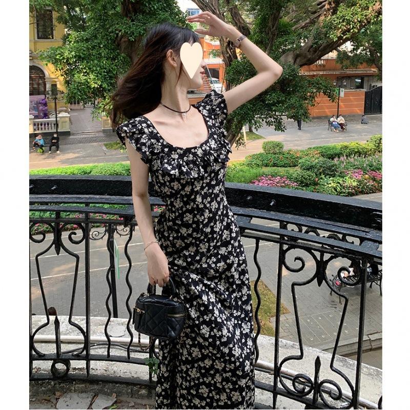 Black floral dress women's summer new skirt temperament advanced sense a word waist thin medium and long dress