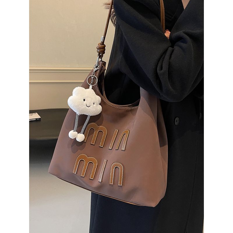 

Retro Frosted Fall and Winter Leisure Work Commuter Shoulder Bag Black without pendant