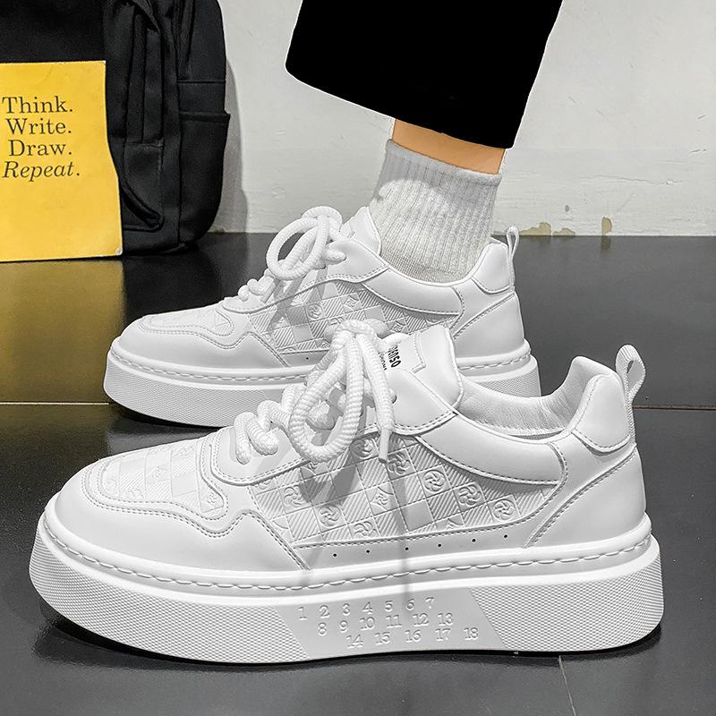 

2024 Men s Korean Style Trendy White Skate Shoes - Lightweight, Versatile, Lace-Up Casual Sneakers for Students 39