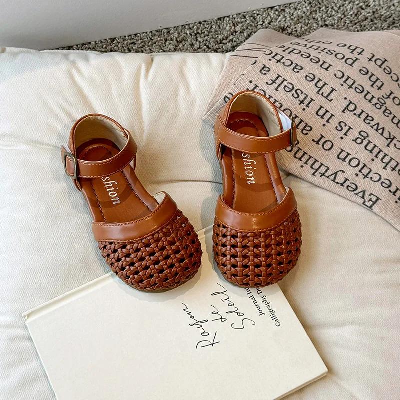 Kids Summer Princess Shoes with Hollow Weave Girls' Sandals Solid Color 2024 New Children Beach Shoes for Vacation Soft Sole