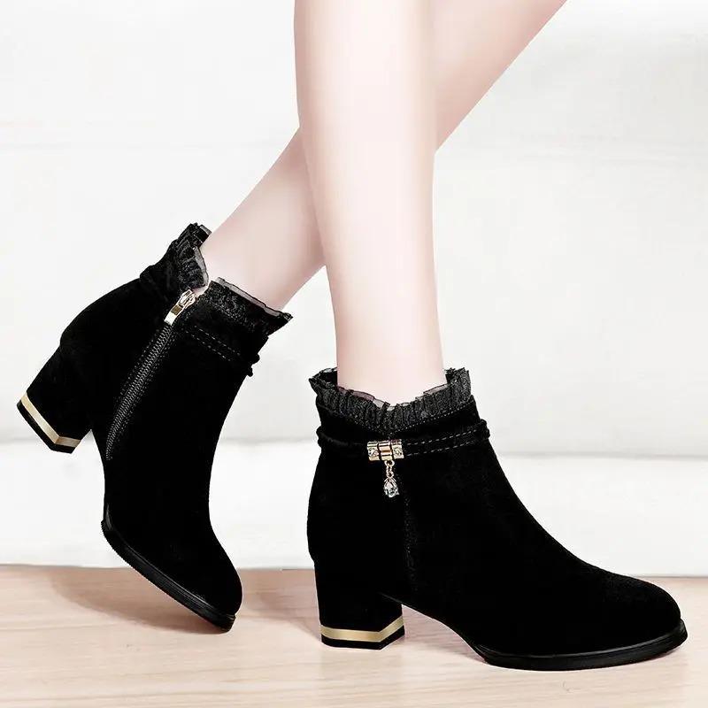 New Autumn Fashion Boots Women Fur Winter Warm Pointed Ankle Boots Sexy High Heel Rhinestone Decoration Zipper Women Boots